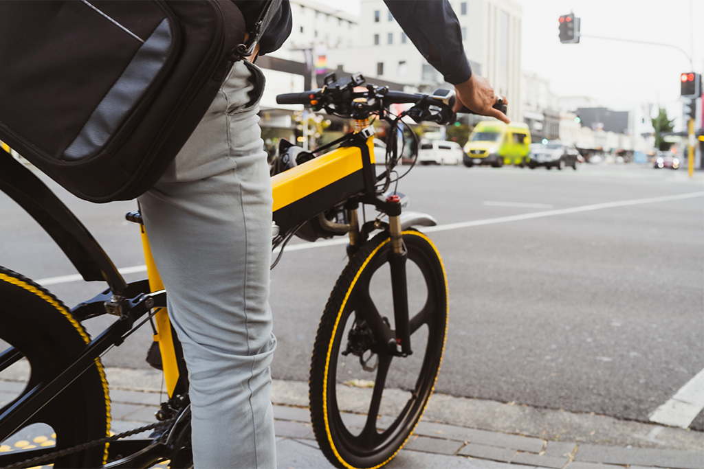 e-bike rider in the city